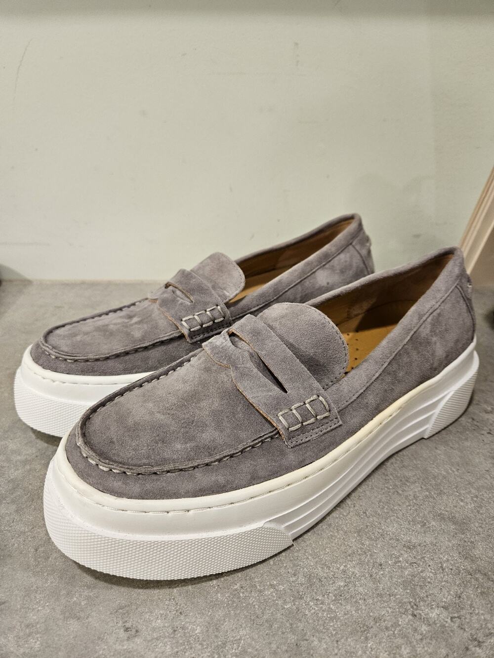 J/Slides NYC Gray Suede Loafer Rubber Platform Shoes Women's Sz 8.5 Grey NWOB